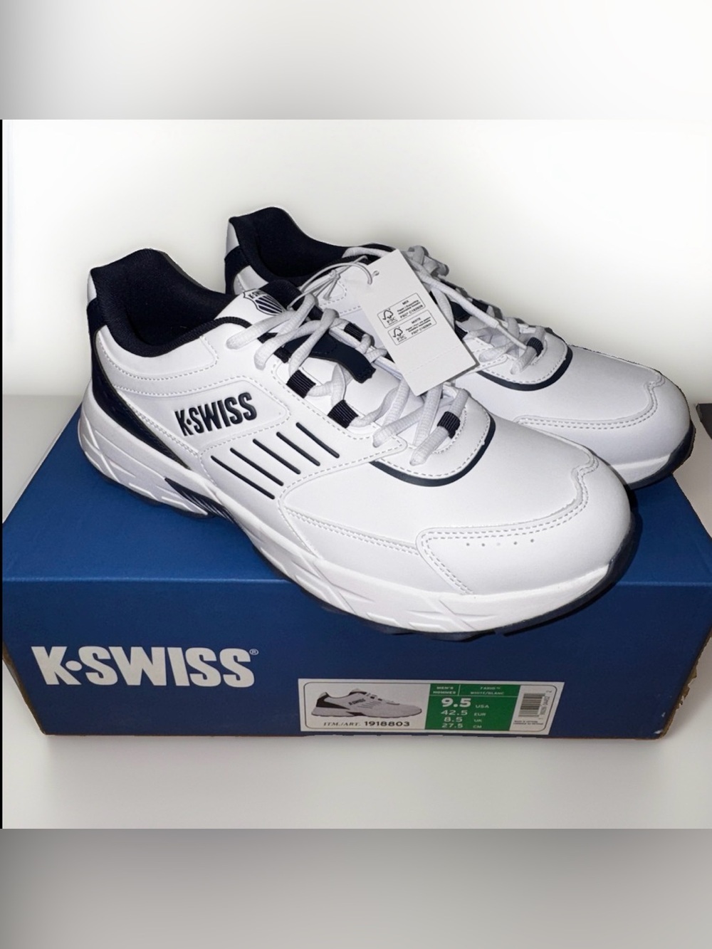 K-Swiss Fario Men's Sneakers Shoes 9.5 White 1918803-M